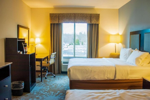 Comfort Inn & Suites Plainville-Foxboro image 8