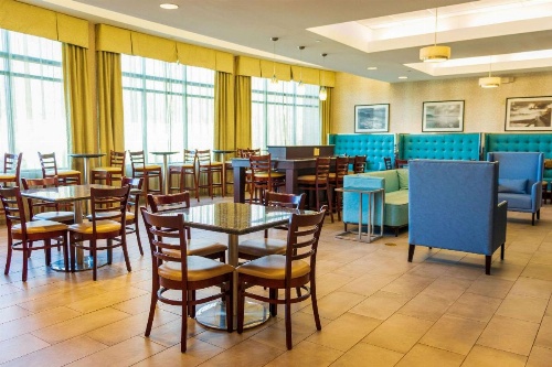 Comfort Inn & Suites Plainville-Foxboro image 17