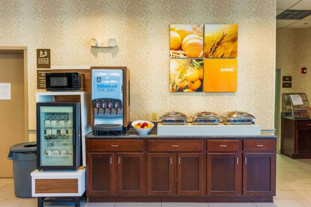 Comfort Inn & Suites Plainville-Foxboro Image 18