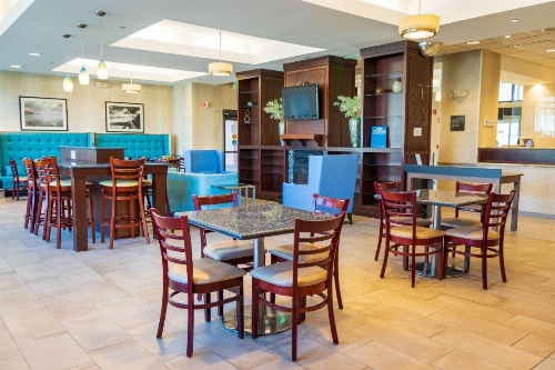 Comfort Inn & Suites Plainville-Foxboro image 19