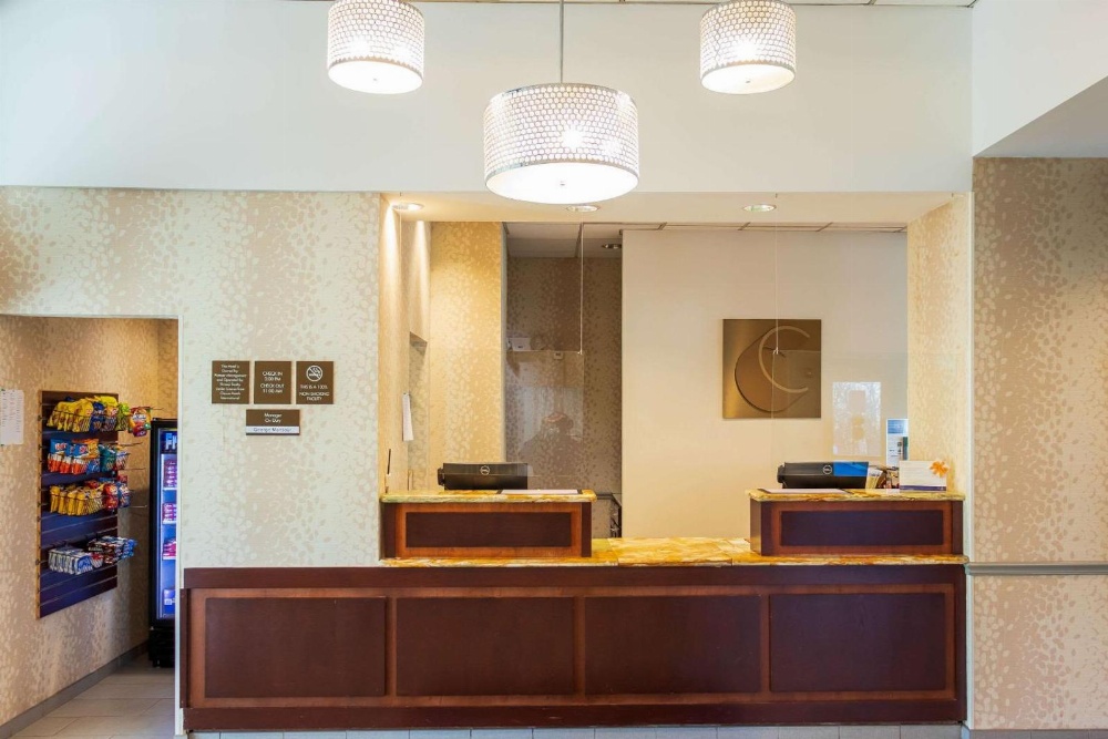 Comfort Inn & Suites Plainville-Foxboro Main image