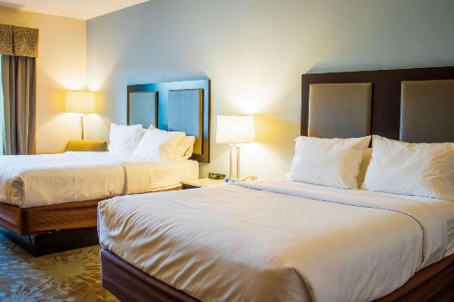 Comfort Inn & Suites Plainville-Foxboro image 7